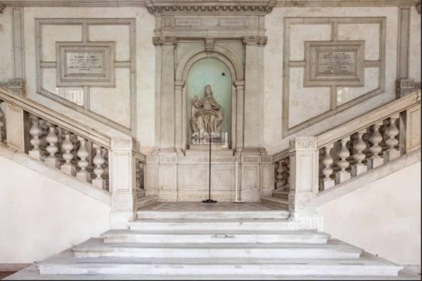 Dettaglio dello scalone barocco