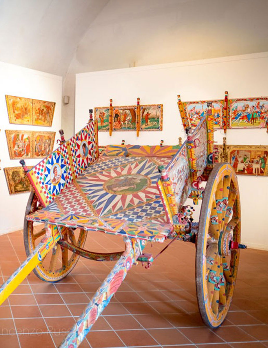 Carretti Siciliani — Villa Cattolica